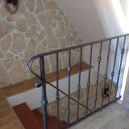 Tia Apartman *